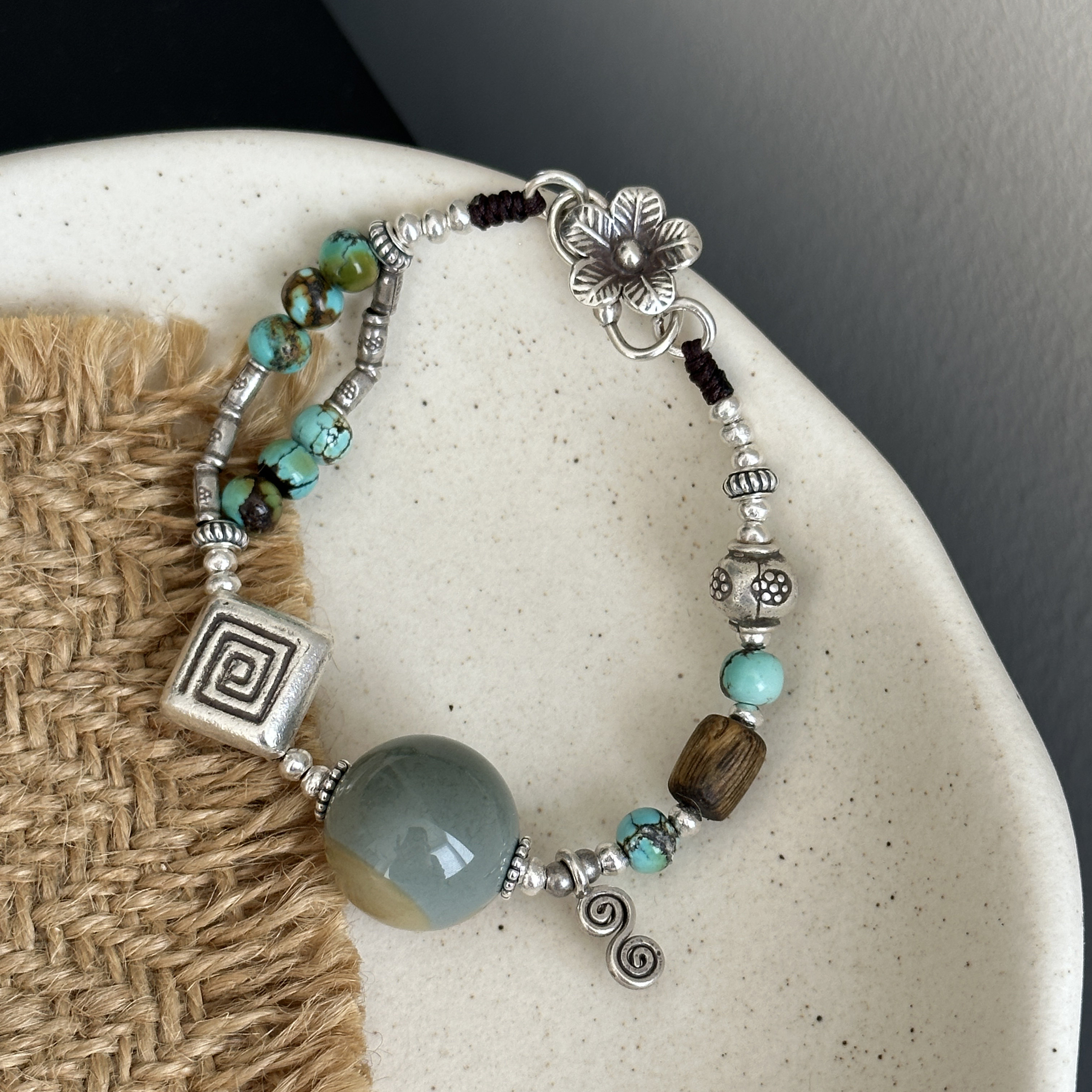 MISSJOJO 原创设计时尚简约百搭阿拉善蓝珠小花扣银手链