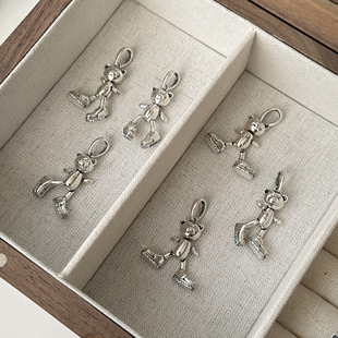 MISSJOJO 简约百搭嘻哈大脚小熊S925纯银吊坠 韩国ins风时尚