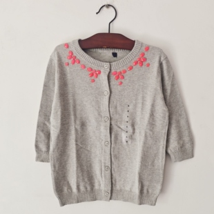 纯棉浅灰色扭麻花春秋冬女童高档学院风圆领长袖针织开衫毛衣外套