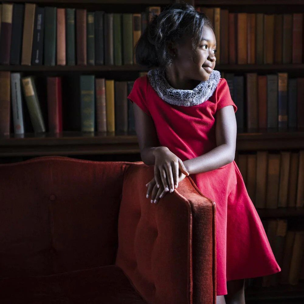 美单有机棉新年红和黑色毛领春秋冬季高档收腰短袖4岁女童连衣裙