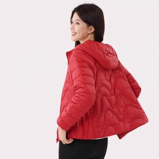 2025秋冬新款轻薄羽绒服女士短款连帽超轻薄轻便保暖大码薄款外套