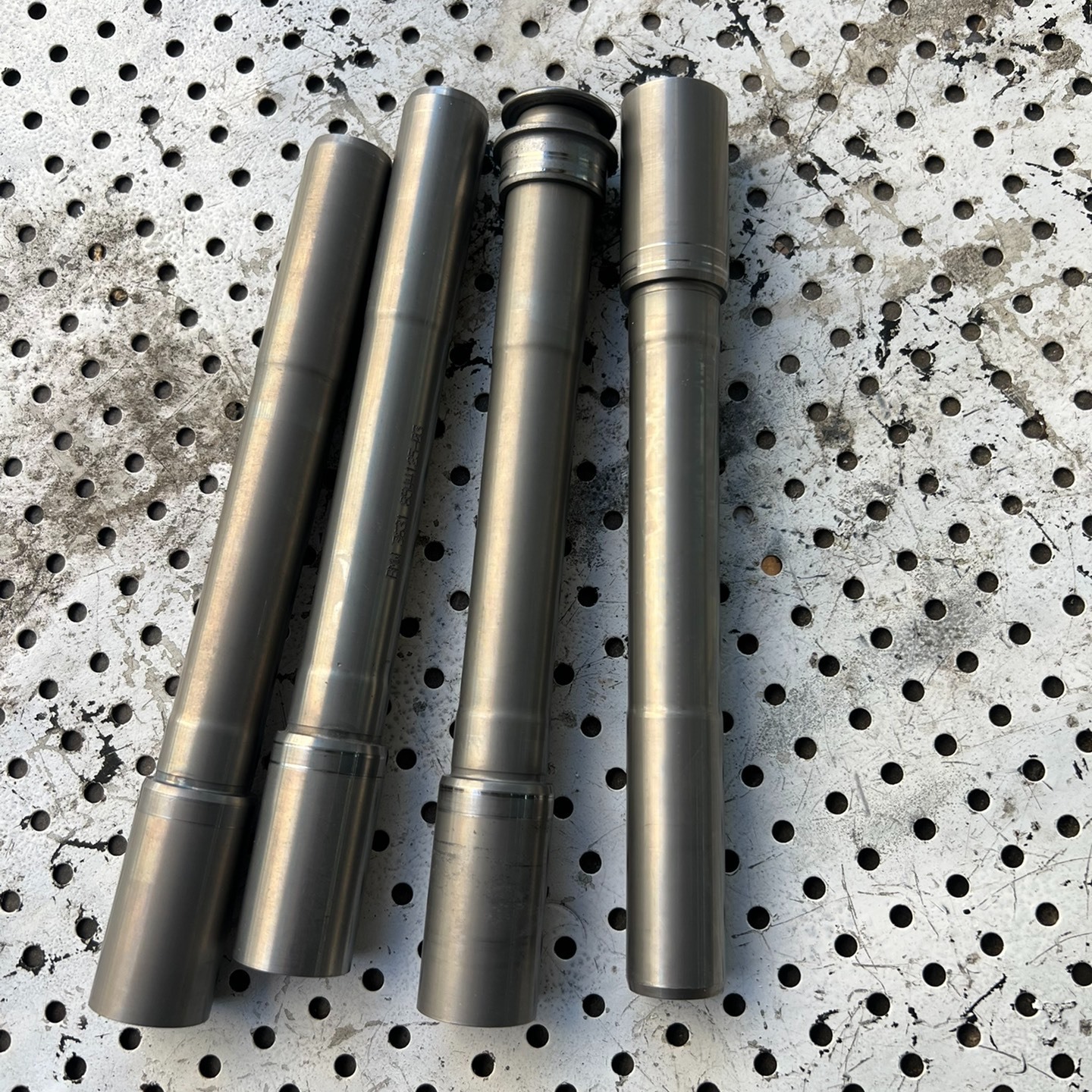 宝马F750GS F850GS F900R ，S1000XR 前轮轴，二手拆车，准新成色