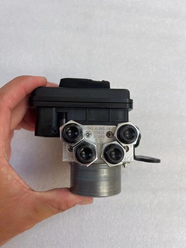 杜卡迪 鸰速939s 939 ABS泵