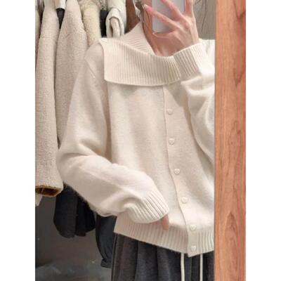 设计女独特灰色翻别羊毛织衫UMC早秋chLSZc致领感不规则短款针i开