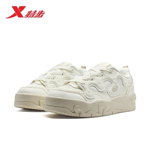 特步板鞋女鞋春夏季新款可爱时尚运动鞋百搭小白鞋厚底增高休闲鞋