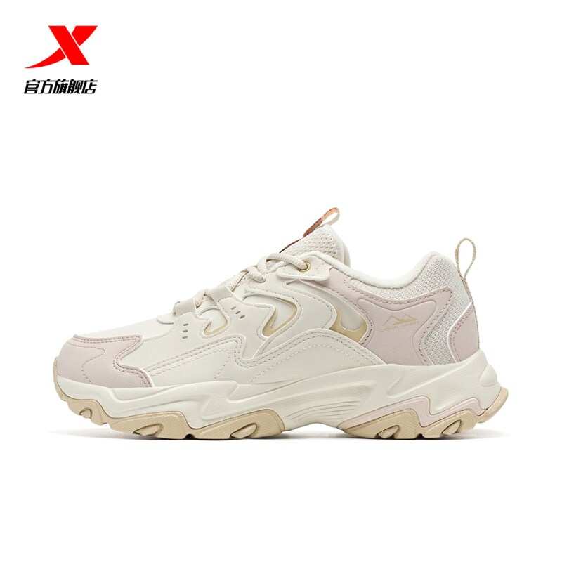 特步女鞋猫爪二棉鞋2025冬季新款皮面保暖加绒运动鞋975418370041