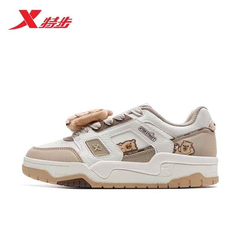 特步板鞋小白鞋皮面百搭女图片