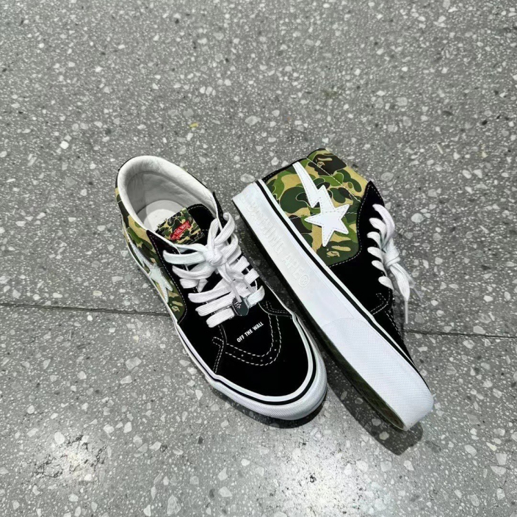 BAPEVANS合作款板鞋迷彩鞋身
