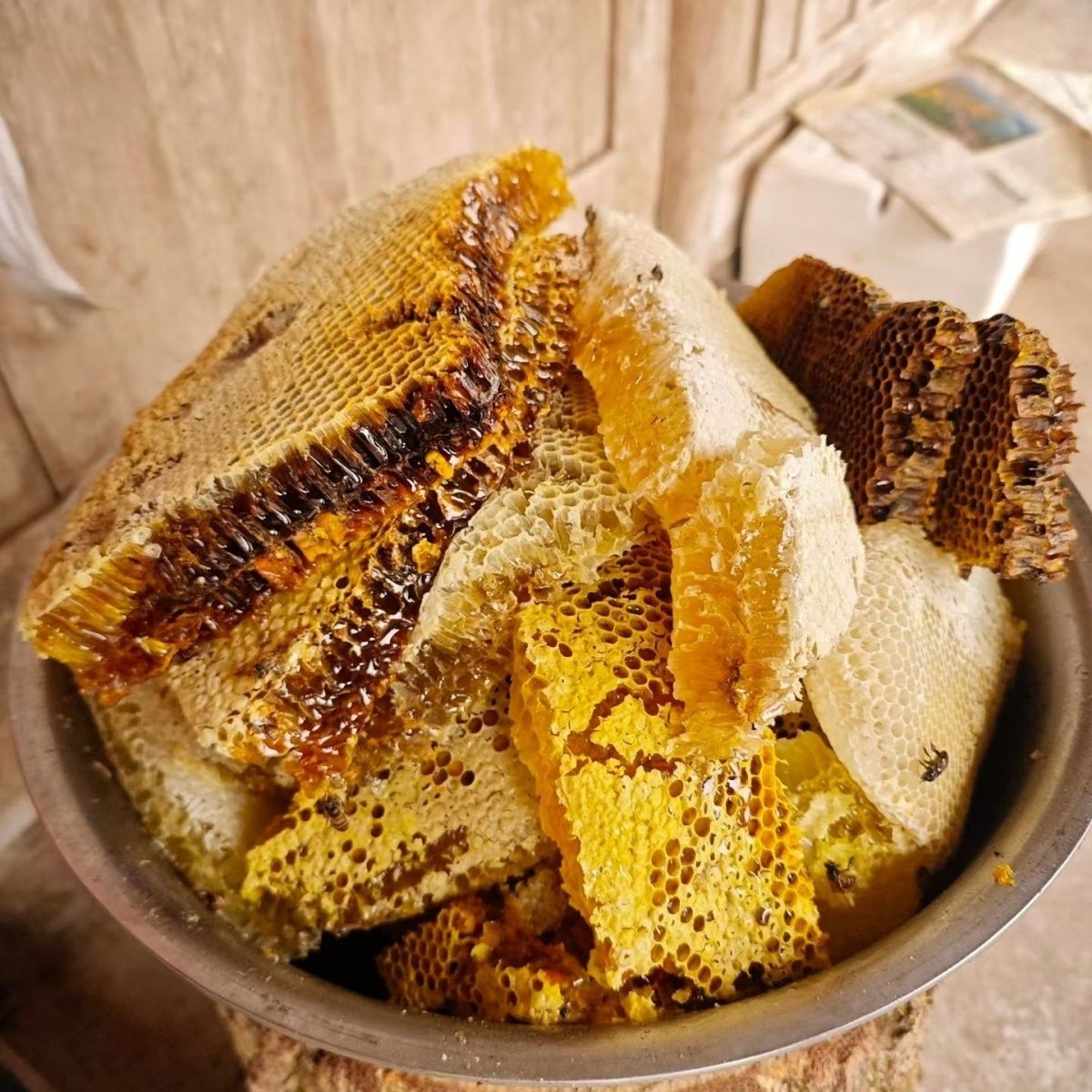 蜂巢蜜块2斤高山蜂蜜农家自养结晶土蜂蜜普洱景东野生蜂蜜百花蜜