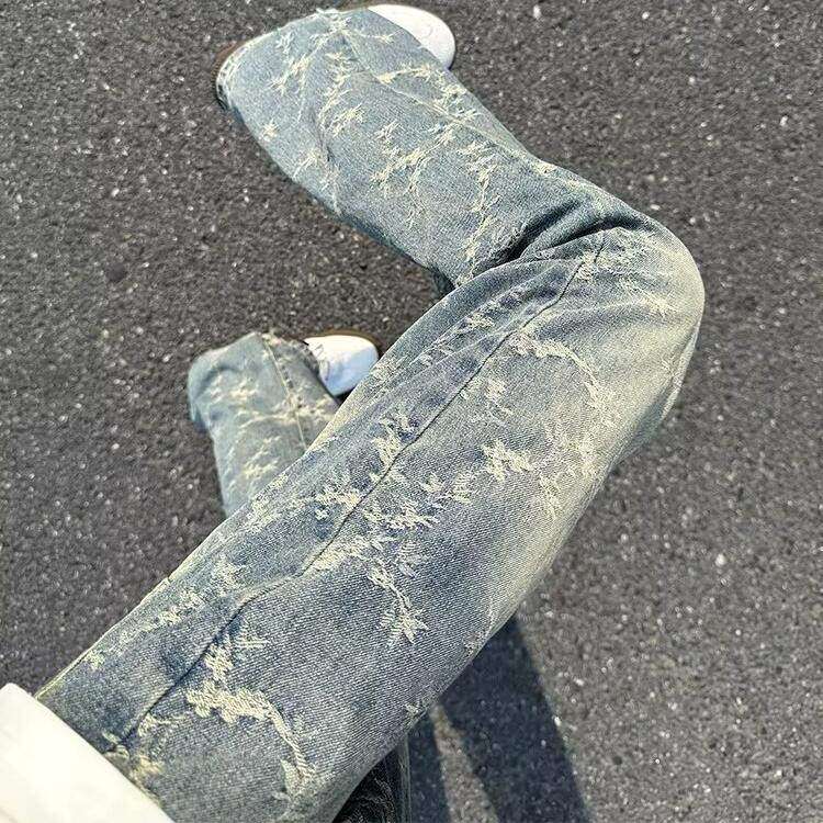 高端荆棘提花牛仔裤男款美式高街vibe裤子水洗新款直筒微喇弯刀裤