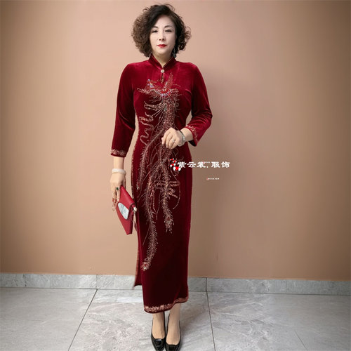 喜婆婆婚宴中年妈妈装丝绒连衣裙大码高贵烫钻时尚礼服改良旗袍裙