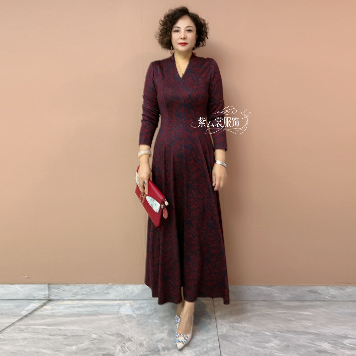 中年妈妈装秋冬长袖时尚洋气收腰显瘦连衣裙高弹200斤大摆长裙女