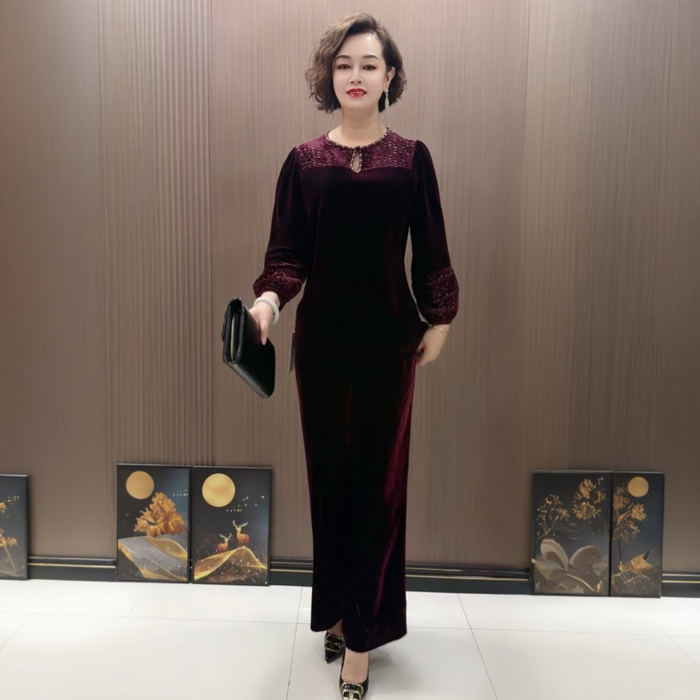 秋冬新款中老年丝绒烧花大码宽松遮肉妈妈弹力上洋气衣阔腿裤套装