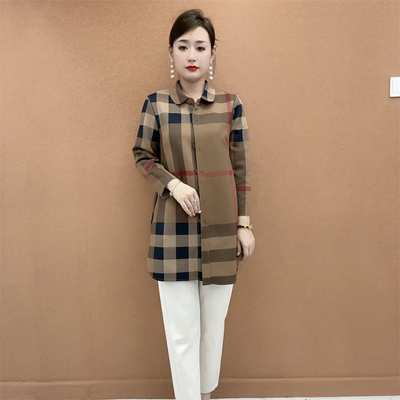 春秋宽松休闲空气棉中年妈妈装时尚中长款衬衣大码宽松风衣外套女