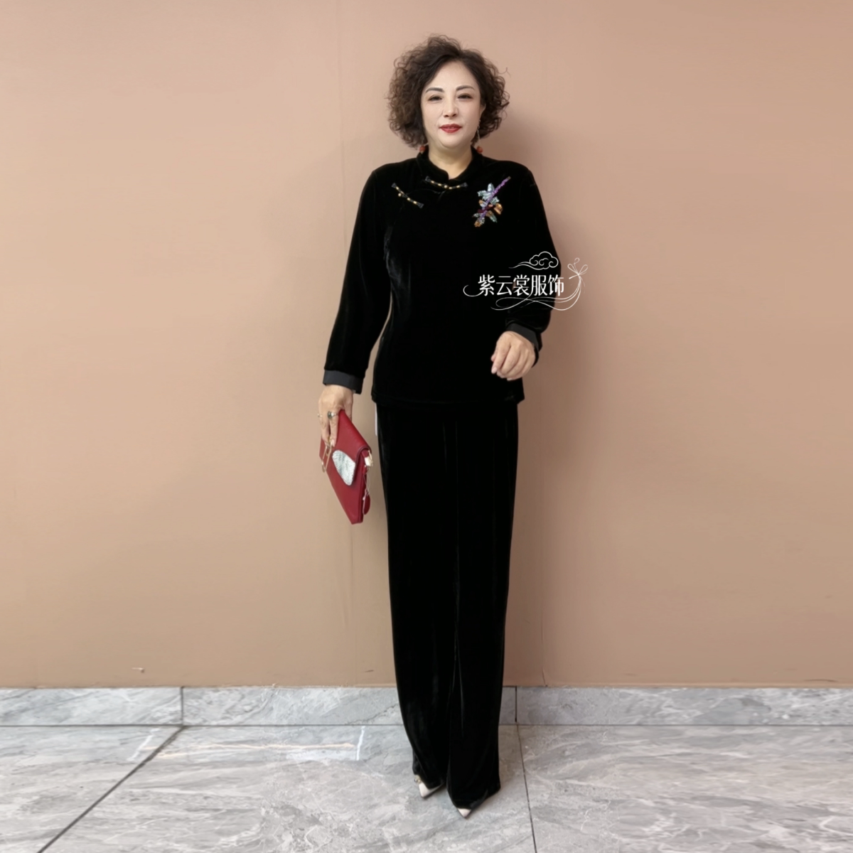 春秋中老年妈妈装丝绒绣花打底小衫大码宽松旗袍弹力上衣两件套装