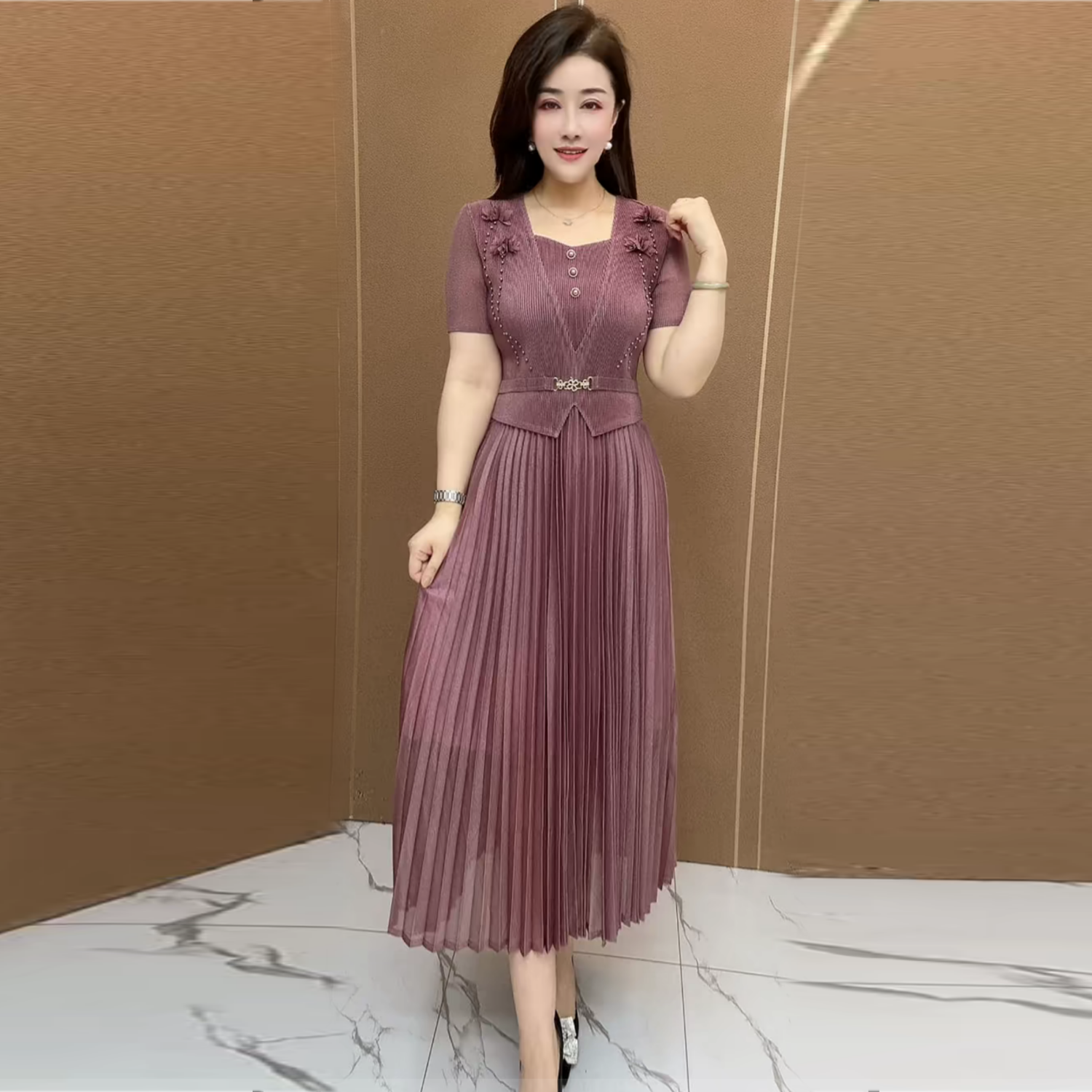 褶皱连衣裙夏季短袖新款优雅收腰立体花妈妈装气质百搭洋气长裙子