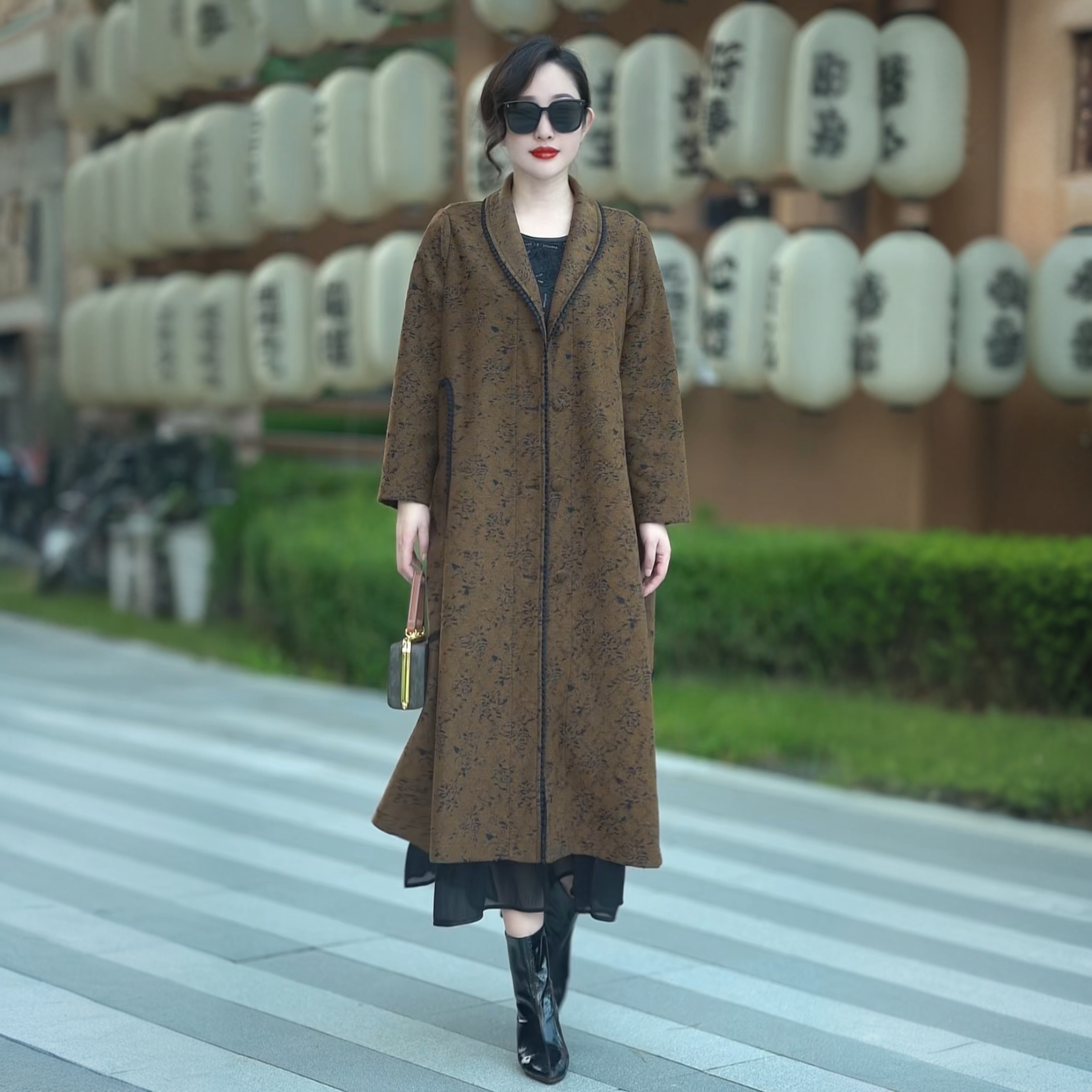 妈妈大码长款羊绒风衣外套秋冬新款中老年女提花显瘦高端轻奢大衣