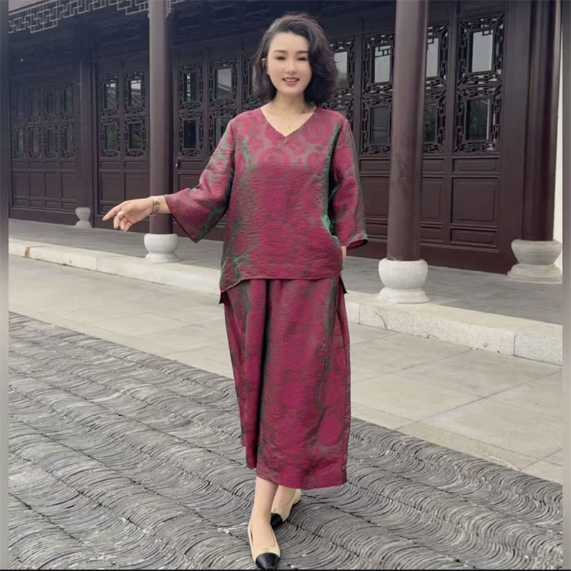 高端夏季V领大码浮雕花醋酸缎宽松遮肉上衣时尚洋气妈妈两件套装