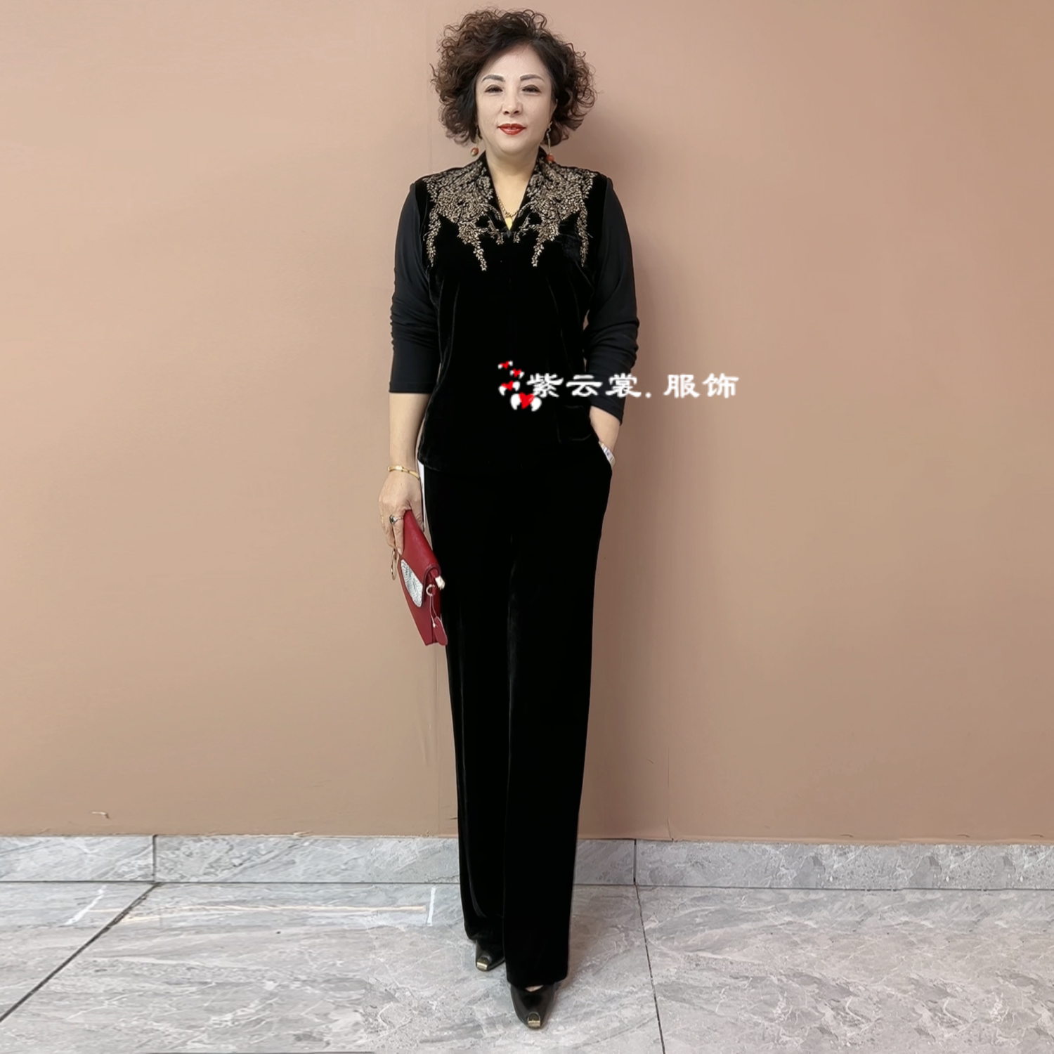 高端气质春装中式重工刺绣V领旗袍衬衫中年妈妈弹力丝绒洋气上衣