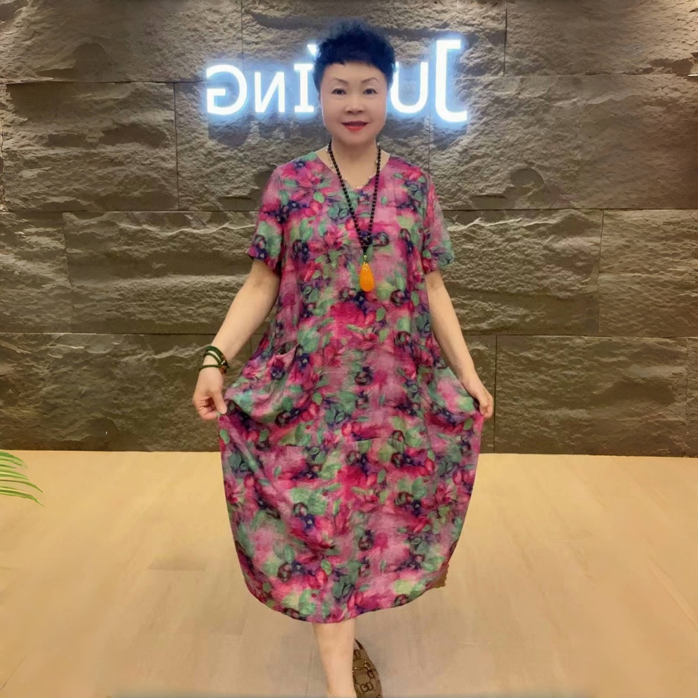 中老年夏装中长款过膝加肥大码宽松天丝棉印花v领短袖洋气连衣裙