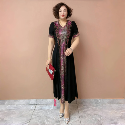 专柜同款气质典雅夏季短袖中年妈妈绣花连衣裙南韩丝弹力收腰长裙