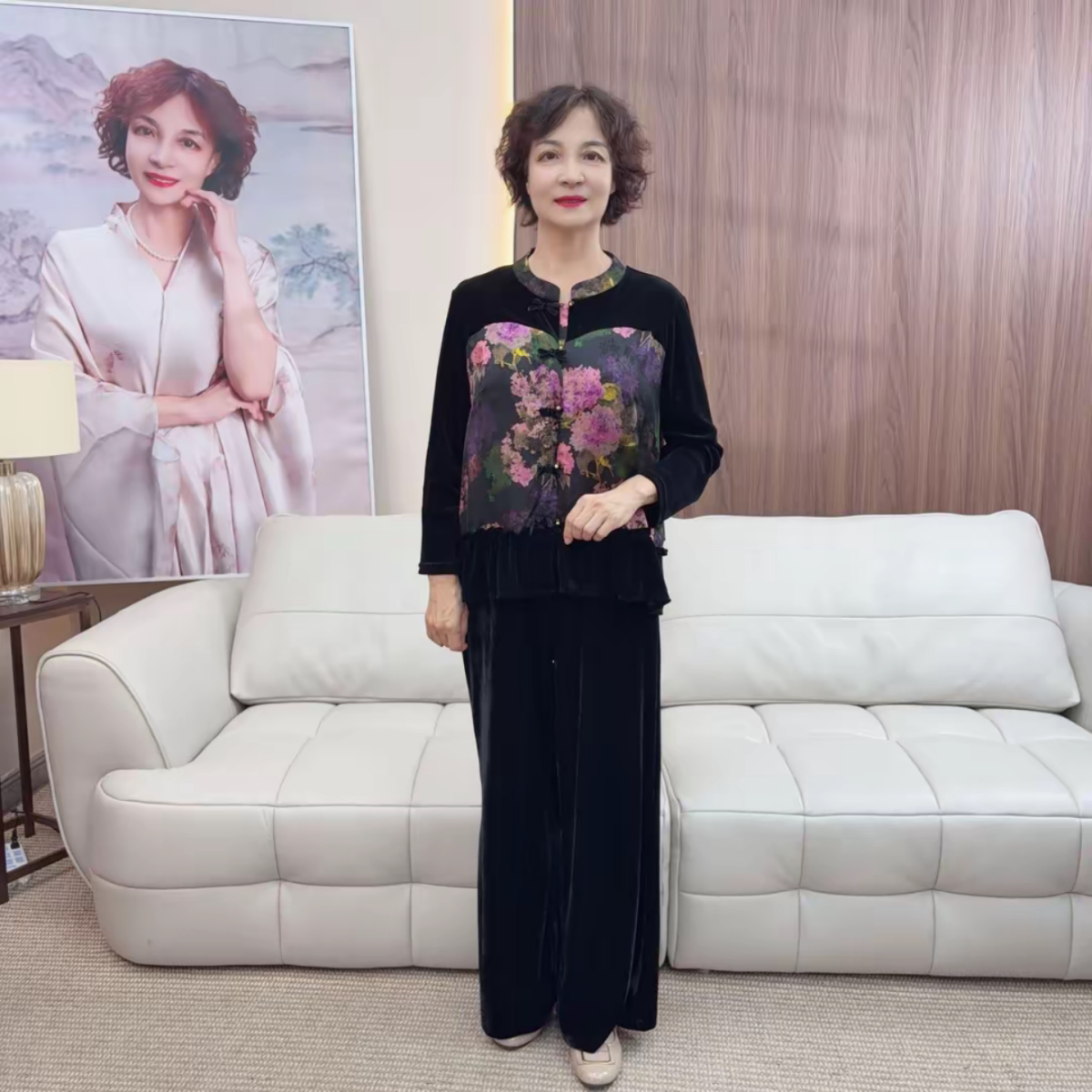 高端国风丝绒中老年妈妈装开衫上衣春秋新款洋气复古花色洋气外套