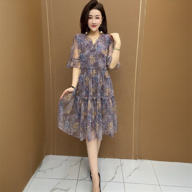 夏季短袖新款连衣裙宽松大码弹力小个子妈妈遮肉显瘦印花中长款裙