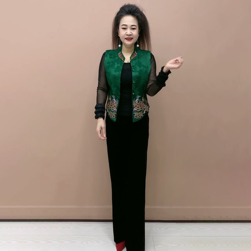 妈妈新中式重工刺绣马甲外套坎肩无袖时尚洋气宽松中老年大码马夹