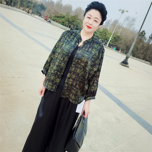 阔太太高端夏季真丝妈妈装时尚洋气大码衬衫遮肚显瘦时尚洋气上衣