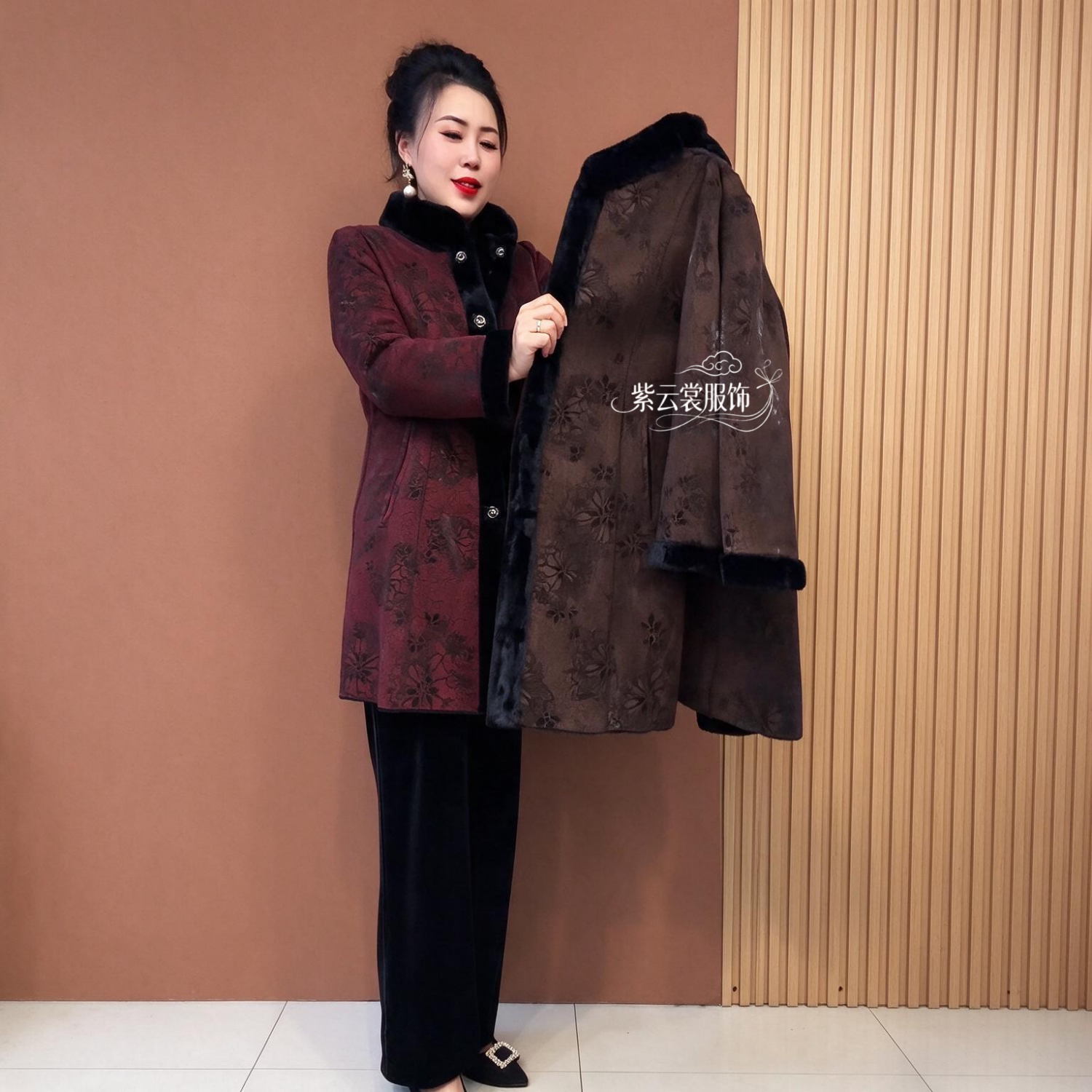 双面穿高端大码冬季加厚保暖外套宽松中长加绒妈妈奶奶装减龄大衣