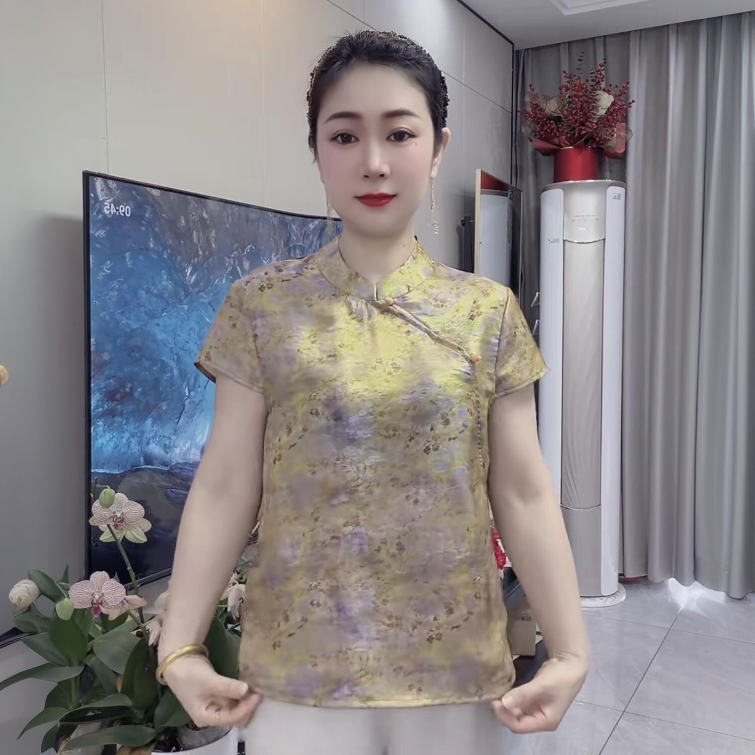 夏季新款国风盘扣浮光锦旗袍衫中年妈妈宽松显瘦短袖洋气小衫上衣