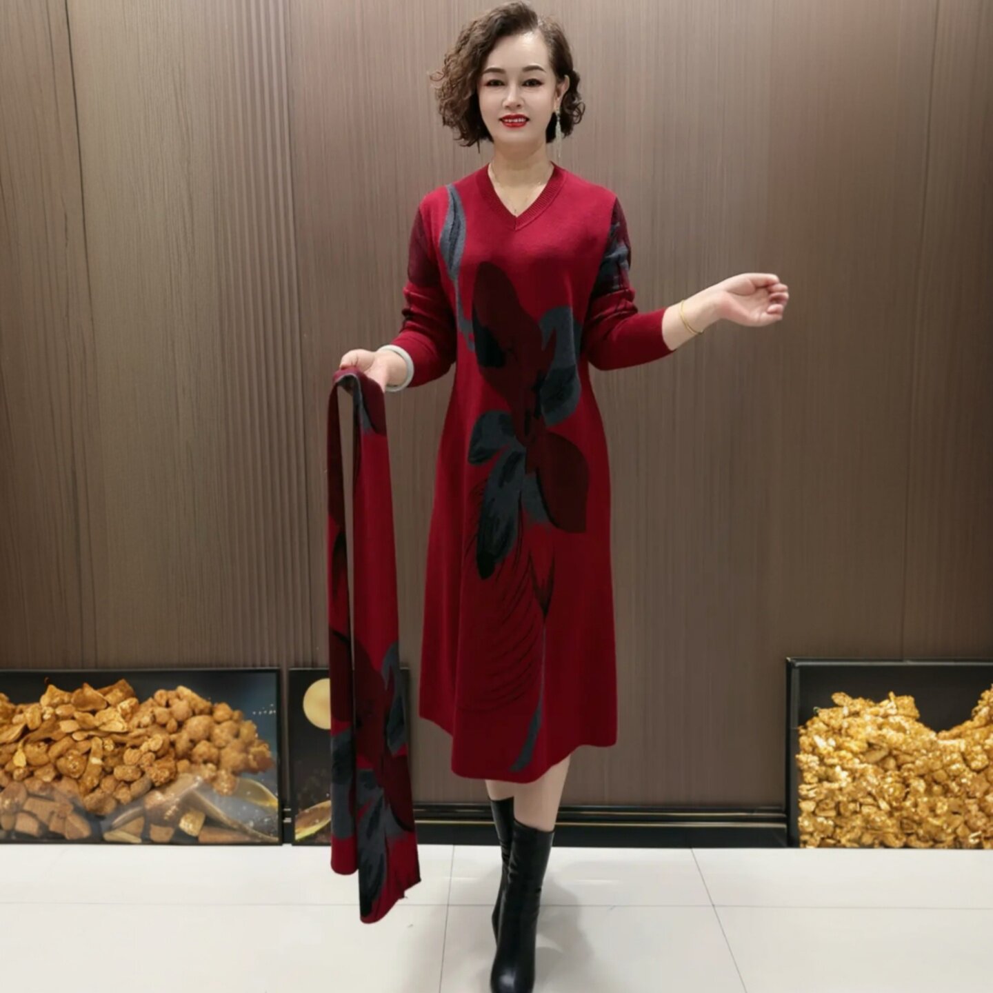 气质妈妈印花V领针织裙秋冬时尚高端遮肉显瘦宽松弹力打底长裙子