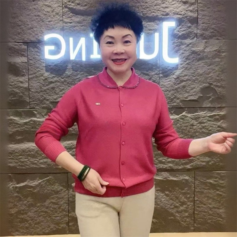 时尚中年妈妈装烫钻打底冰麻针织衫秋冬长袖宽松显瘦遮肉毛衣开衫