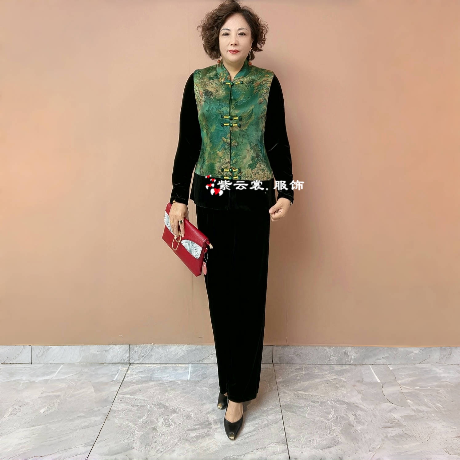 秋冬新款中年妈妈中式国风洋气丝绒马夹时尚宽松马甲坎肩大码套装
