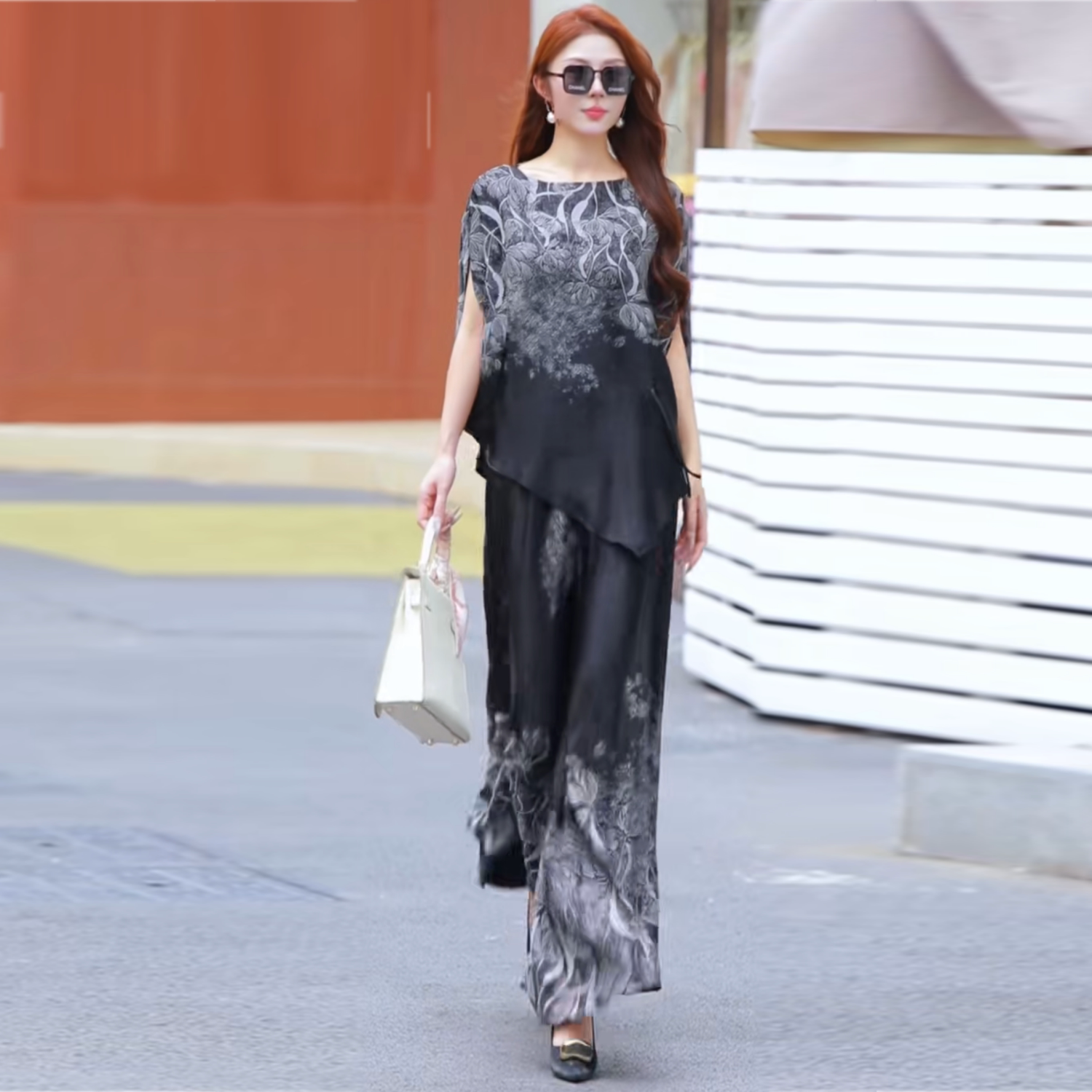 高级感夏季时尚大码宽松妈妈装遮肉个性不规则上衣阔腿裤两件套装