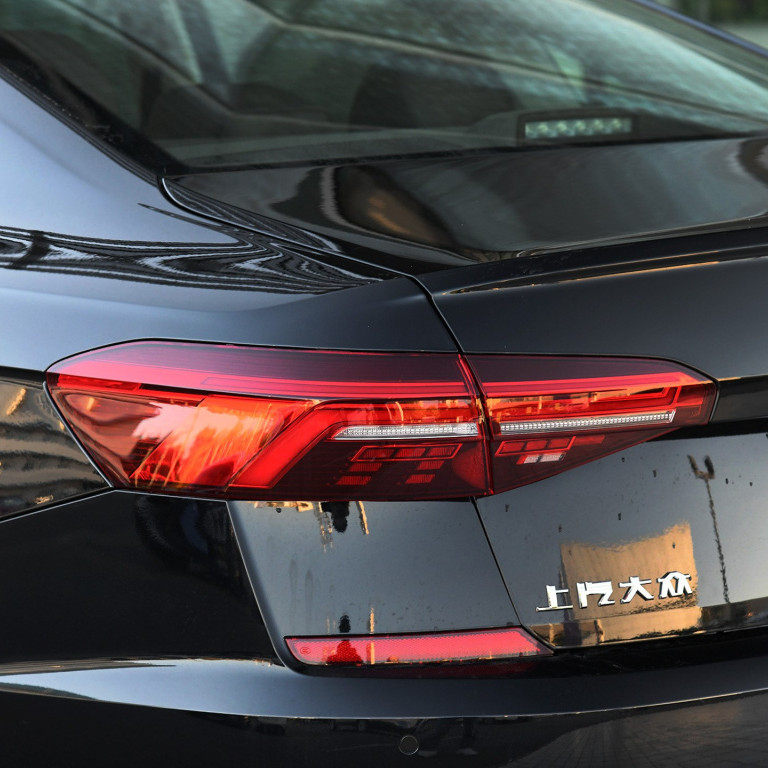 适用大众19/20/21款新帕萨特后尾灯总成LED流水转向刹车灯尾灯壳