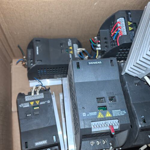 议价变频器6SL3211-0A6SL3211-017-5UA16SL3211-021-5UA1