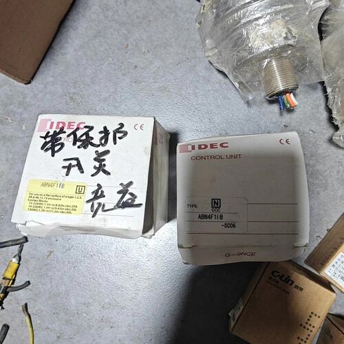 议价N4F按钮开关N4F11Bn4f11bN4F11B按钮N4F11B开关