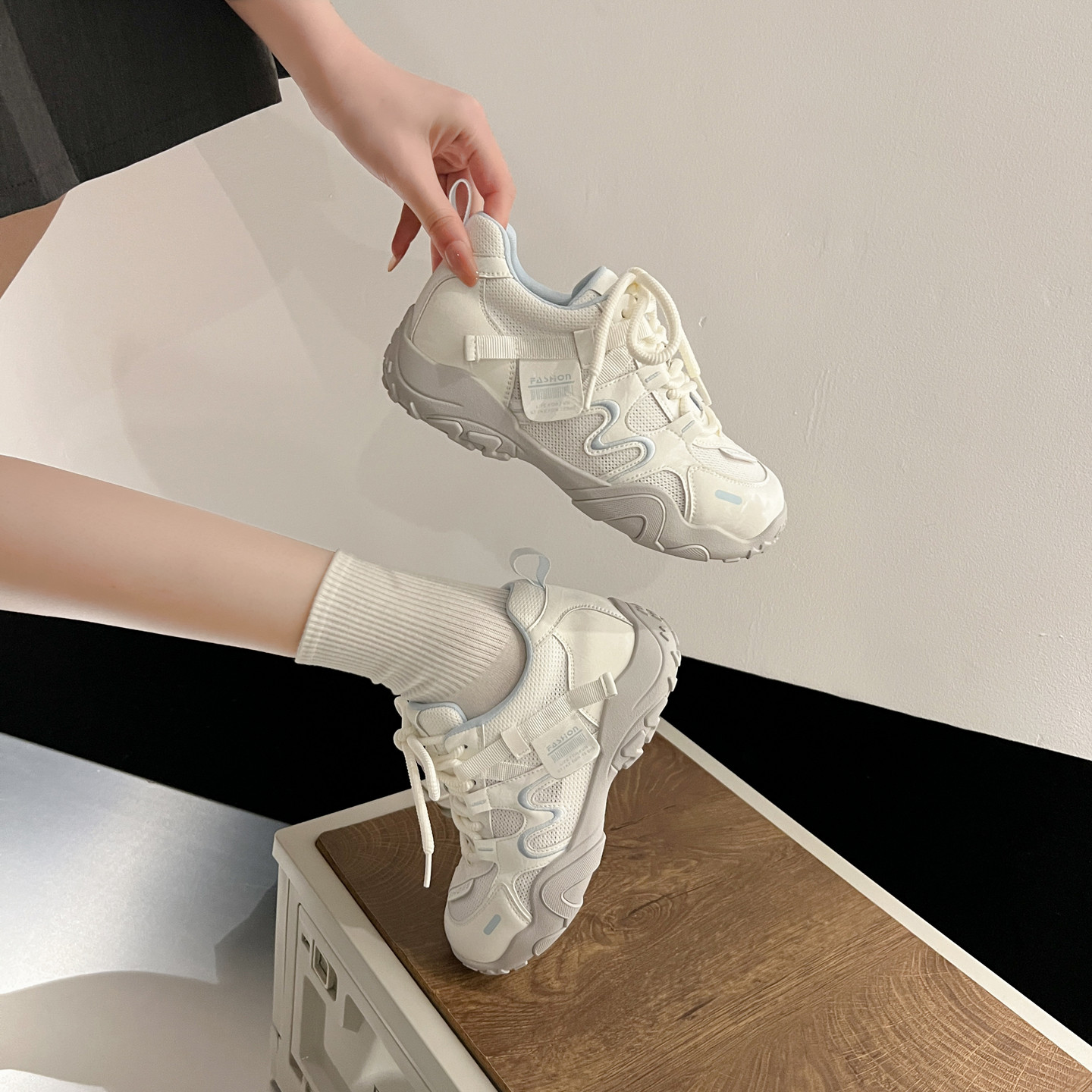 隐形增高6CM~夏季内增高德训鞋子图片