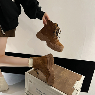 巨好看马丁靴女款2025年新款小个子短靴户外英伦风厚底内增高靴子