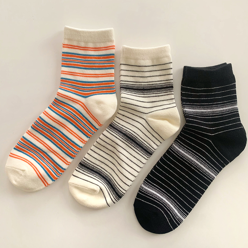 自制彩色不规则撞色线条短筒袜