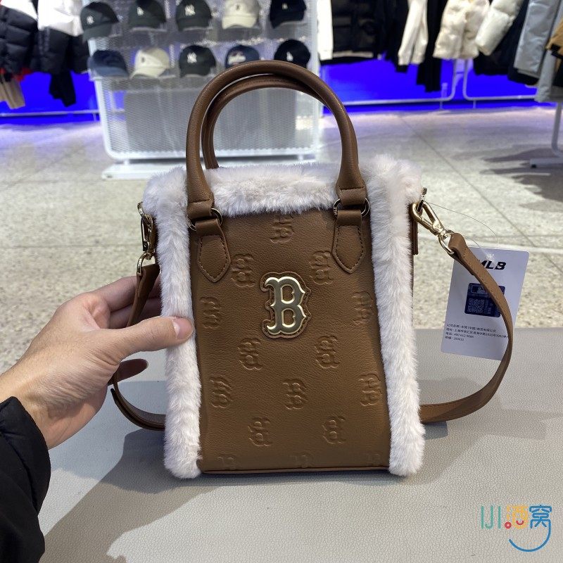 正品MLB老花满印时尚百搭小巧童运动休闲单肩包斜挎包7ACRM0946