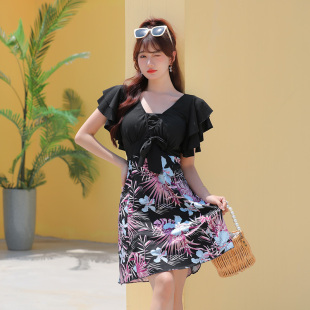 新款 宽松200斤遮肚显瘦保守温泉海边度假游泳衣 连体泳衣女士大码