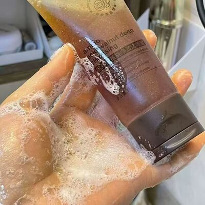 水肌澳氨基酸核桃控油泡沫洁面