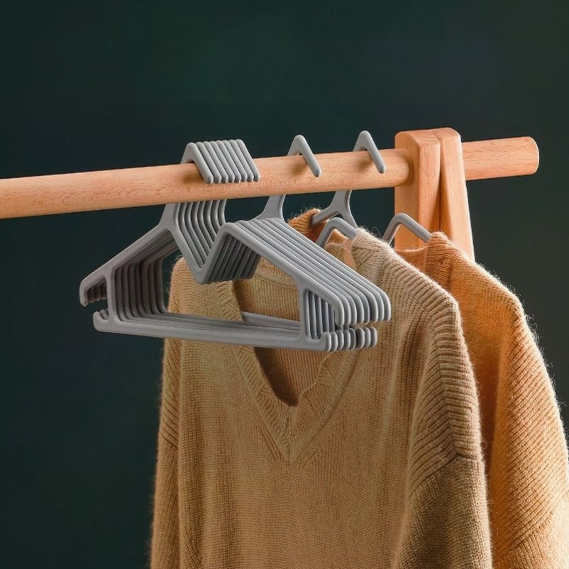 矮脖子简约无痕衣架超矮衣撑短颈衣架子超薄省空间成人护领超轻薄