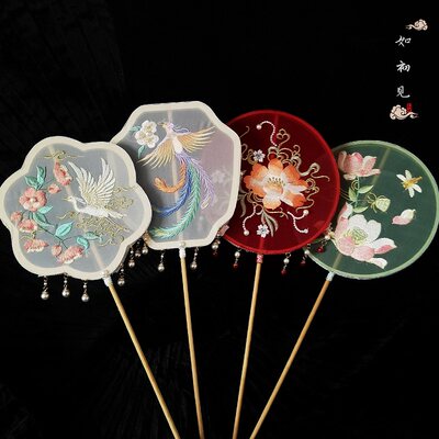 团扇古风长柄流苏中国风汉服扇子仙气刺绣圆扇舞蹈拍摄古典宫扇女 虎窝淘