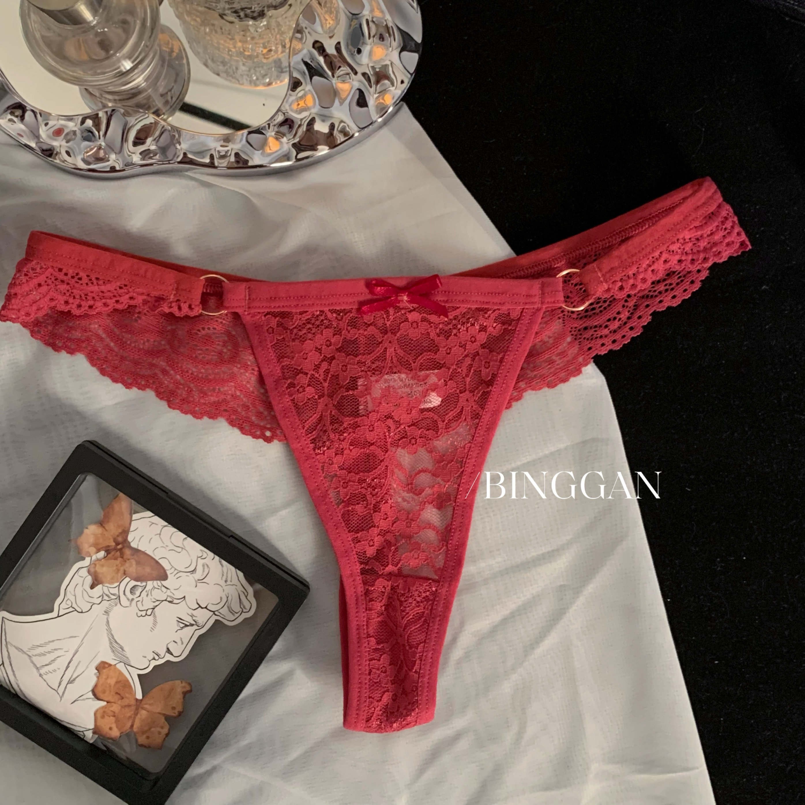 藏不住的性感 无痕蕾丝超丁字裤女生欧美风纯棉裆黑T裤低腰镂空