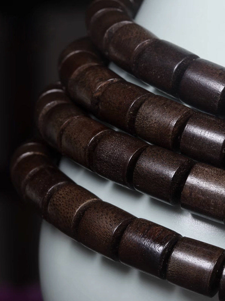 침향 팔찌 브루나이 부드러운 실크 부처님 비즈 팔찌 올드 배럴 비즈 남성과 여성을위한 108 충실도 천연 침향 나무