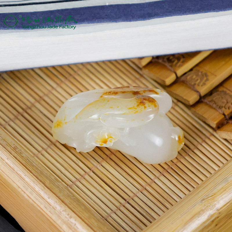 玉缘天然和田玉新疆白玉籽料生肖兔挂件吊坠带皮色白度好油润细腻