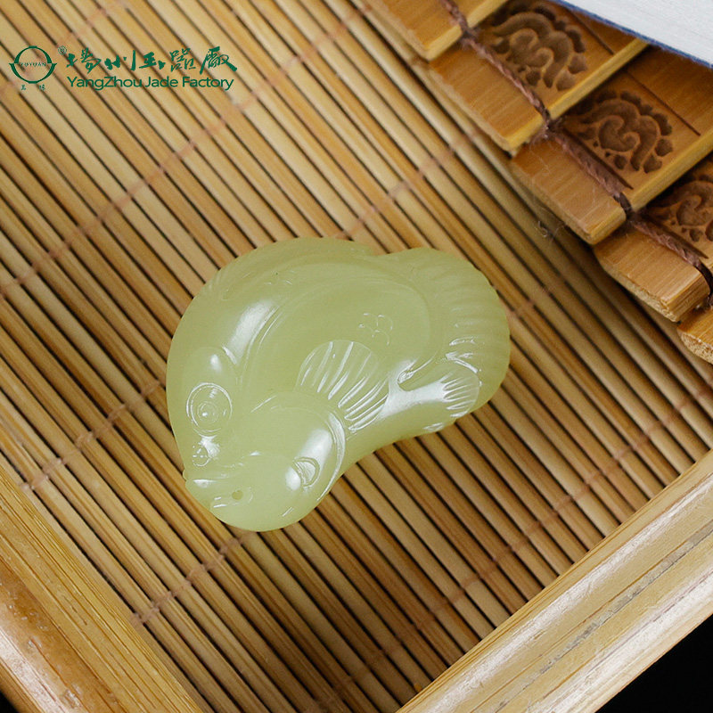 玉缘天然和田玉青海黄口料年年有余挂件吊坠油润细腻扬州玉器厂